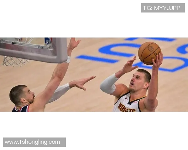 约基奇赛场举动引发球迷激烈讨论 难掩争议与热议的焦点 约基奇赛场举动引发球迷激烈讨论 难掩争议与热议的焦点